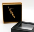 Przypinka fagot - złoty miniaturowy instrument w pudełku prezentowym - wpinka 6 cm