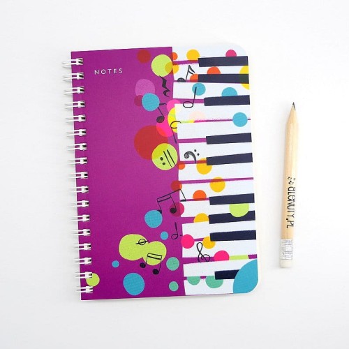 Notes na spirali w pięciolinię format A6 motyw Klawiatury 50 stron miękka okładka