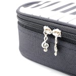 Piórnik materiałowy owalny czarny z motywem klawiatury 21x10x6cm kosmetyczka