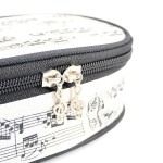 Piórnik materiałowy owalny kremowy w nuty 21x10x6cm kosmetyczka