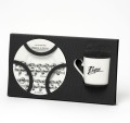 Muzyczny zestaw do espresso biały w czarne nuty i autograf Chopin - porcelanowa filiżanka ze spodkiem w eleganckim pudełku